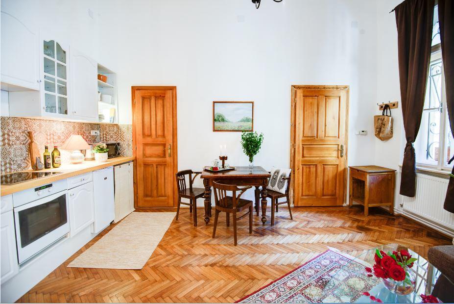 Rustic Elegance Apartment Budapest Luaran gambar